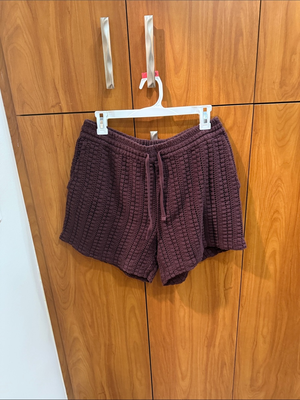 Zara Men's Waffle Knit Drawstring Shorts in Deep Plum